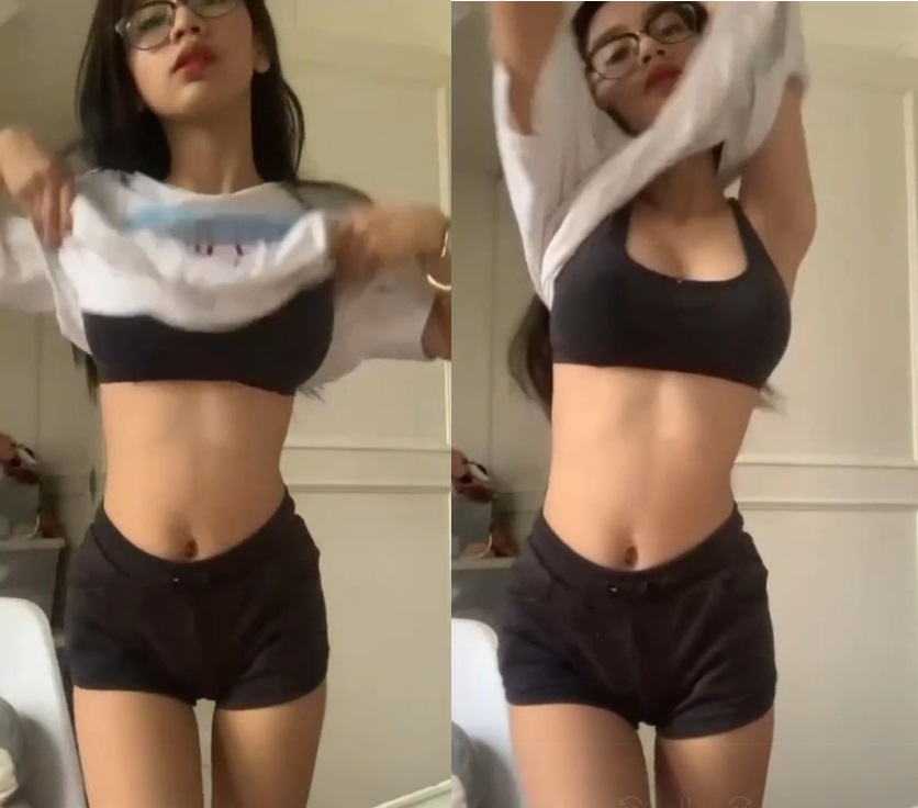 Sex gái xinh vú to hết nước chấm